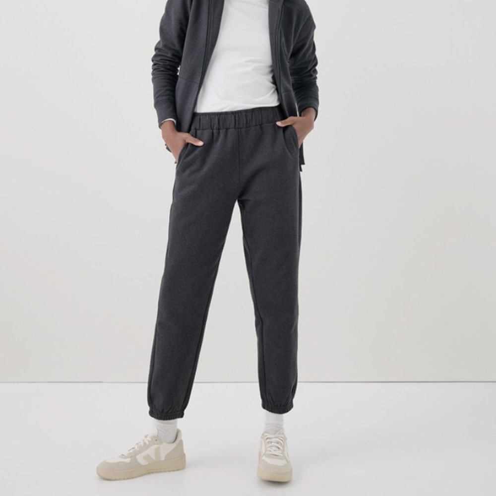 PACT 100% Organic Cotton Cloud Fleece Black Flat front Jogger Pants Size XL
